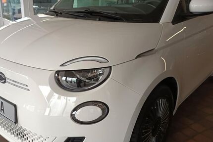 Fiat 500e 49.000 km 16.980 &euro; Lütjenburg 24321