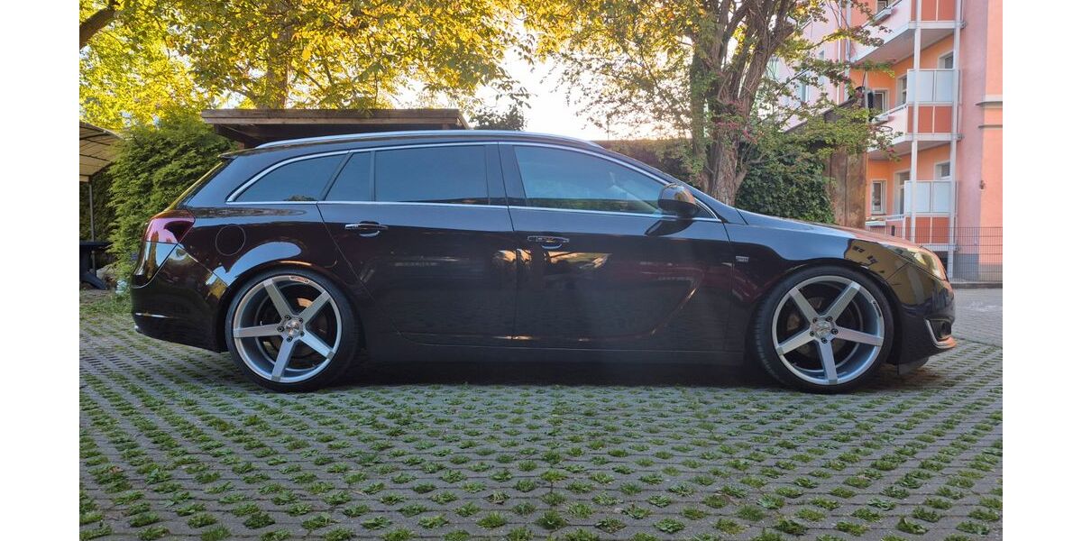 Opel Insignia 189.000 km 9.500 € Limbach-oberfrohna 09212
