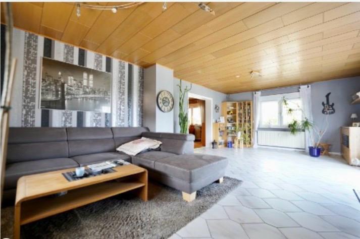 Maisonettenwohnung Hochheim am Main - 6 Zimmer, 163 m&sup2;, 1.800&euro; | Angebot:26251588