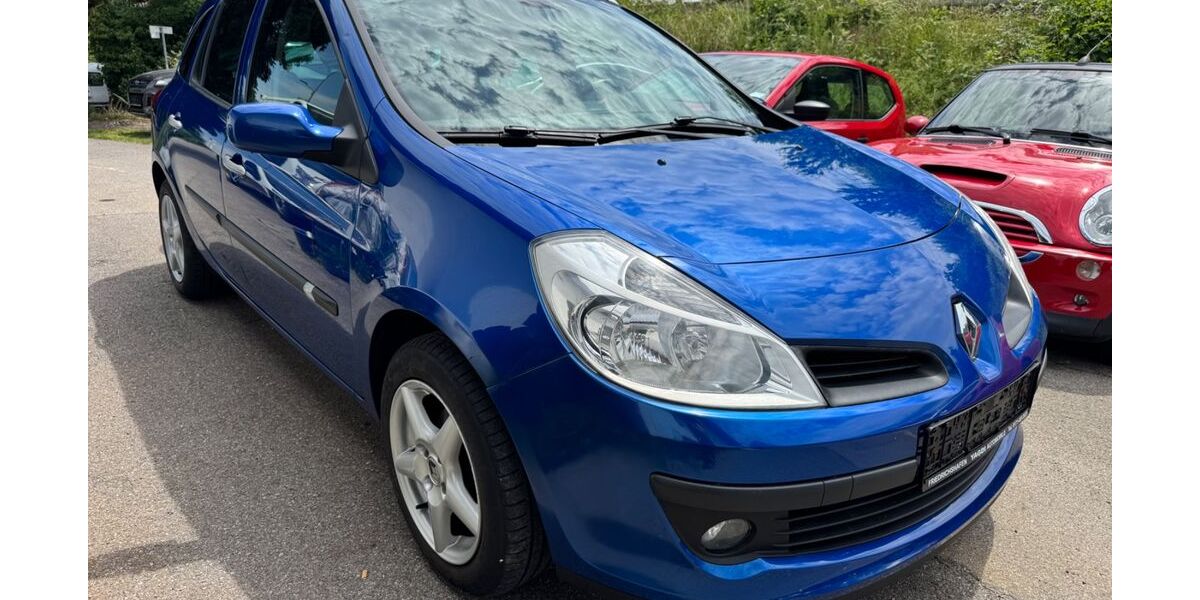 Renault Clio 164.000 km 3.400 &euro; Friedrichshafen 88045