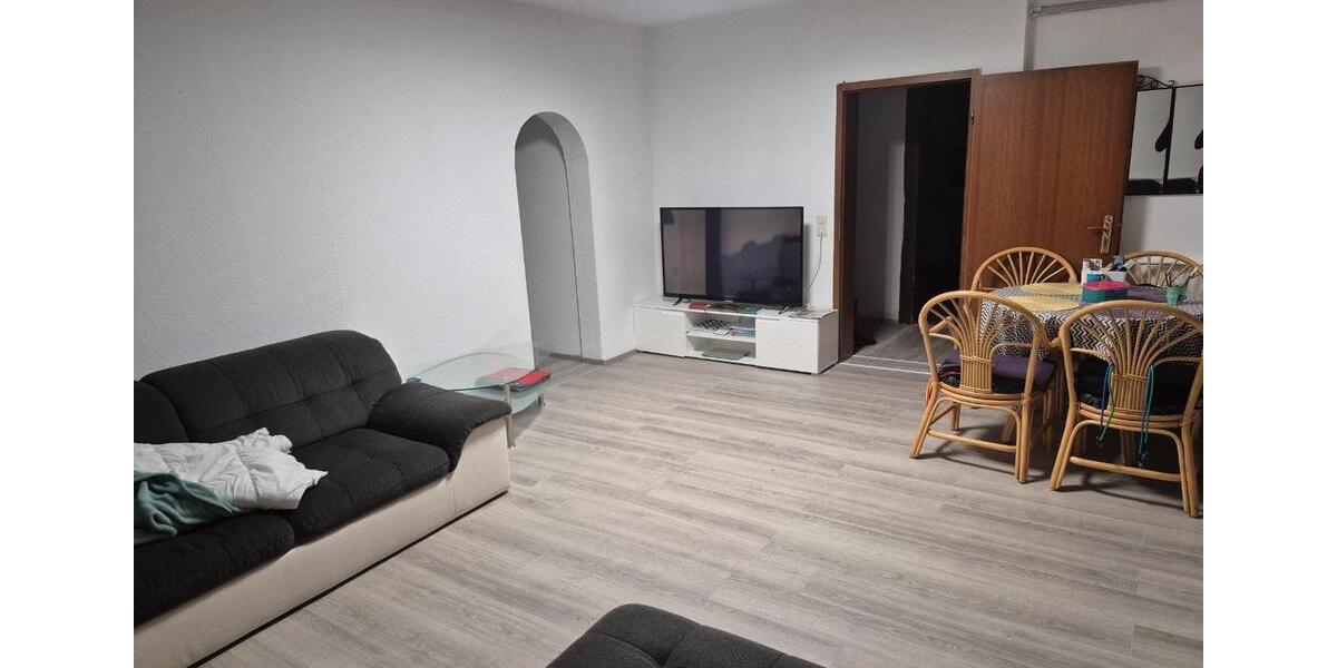 Erdgeschoßwohnung Offenburg - 3 Zimmer, 90 m&sup2;, 900&euro; | Angebot:26408607