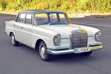 Mercedes 220