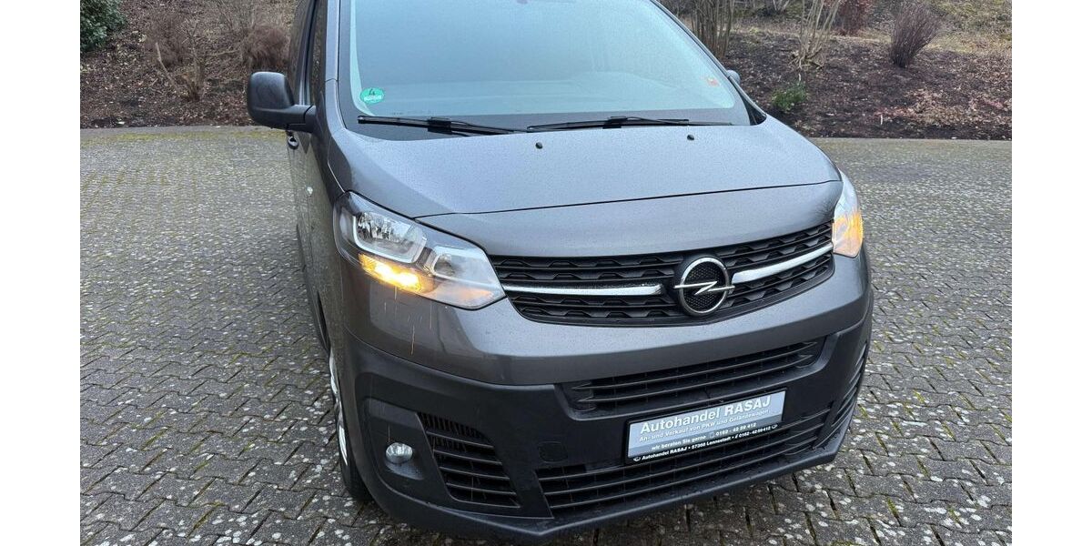 Opel Vivaro 192.000 km 14.999 &euro; Lennestadt-Meggen 57368