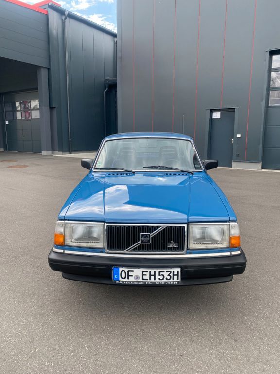 Volvo 240 139.000 km 16.900 € Hanau 63457