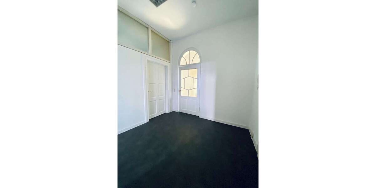 Etagenwohnung Sonneberg - 5 Zimmer, 125 m&sup2;, 750&euro; | Angebot:26854536
