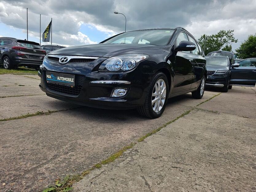i30