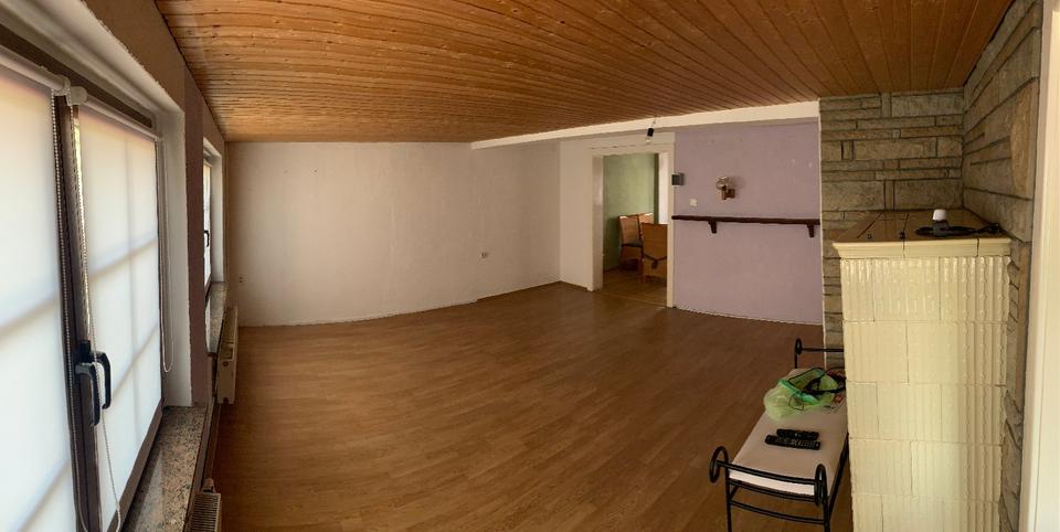 Reihenhaus Werdau - 9 Zimmer, 180 m&sup2;, 89.000&euro; | Angebot:25900449