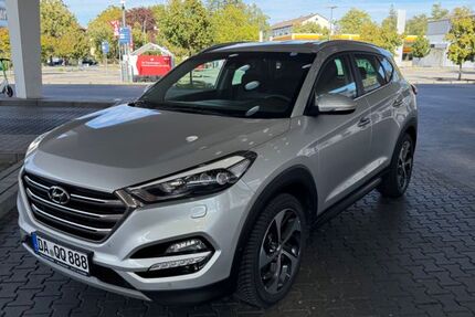 Hyundai TUCSON 142.000 km 14.900 &euro; Darmstadt 64285