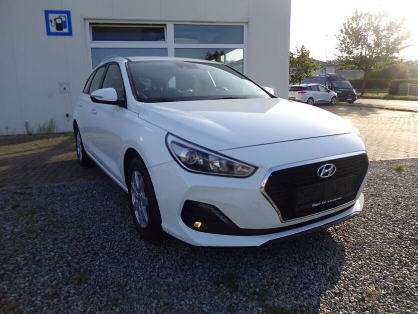 i30