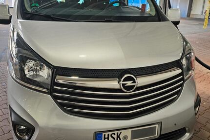 Opel Vivaro 152.000 km 16.900 &euro; Arnsberg 59759