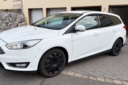 Ford Focus 216.000 km 8.250 &euro; Warburg 34414