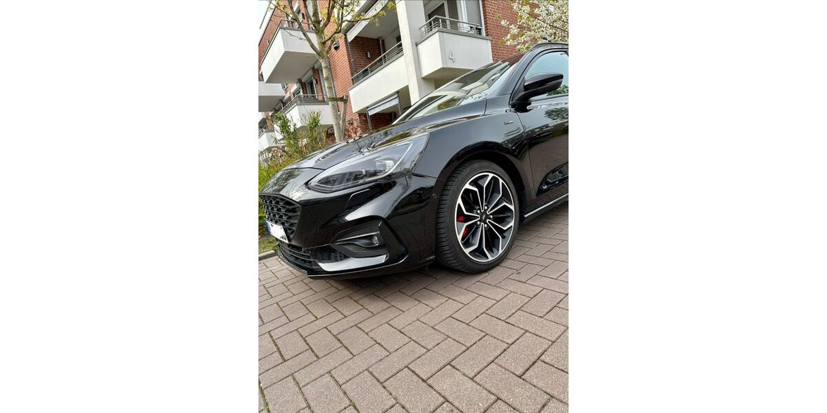 Ford Focus 89.000 km 16.500 &euro; Oldenburg 26125