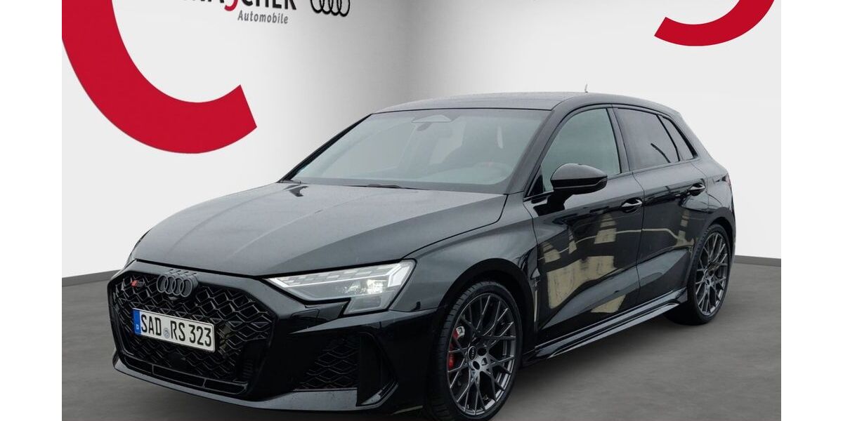Audi RS3 4.900 km 64.888 &euro; Wackersdorf 92442