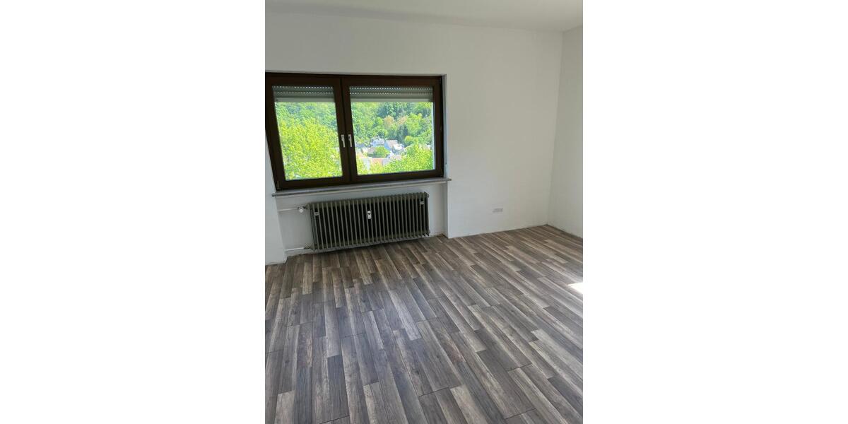 Etagenwohnung Braunfels - 4 Zimmer, 96 m&sup2;, 660&euro; | Angebot:25379340