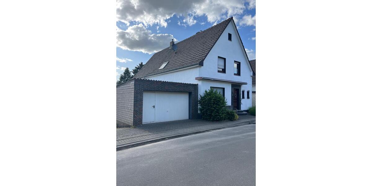Mehrfamilienhaus, Wohnhaus Übach-Palenberg Palenberg - 10 Zimmer, 184 m&sup2;, 350.000&euro; | Angebot:26415803