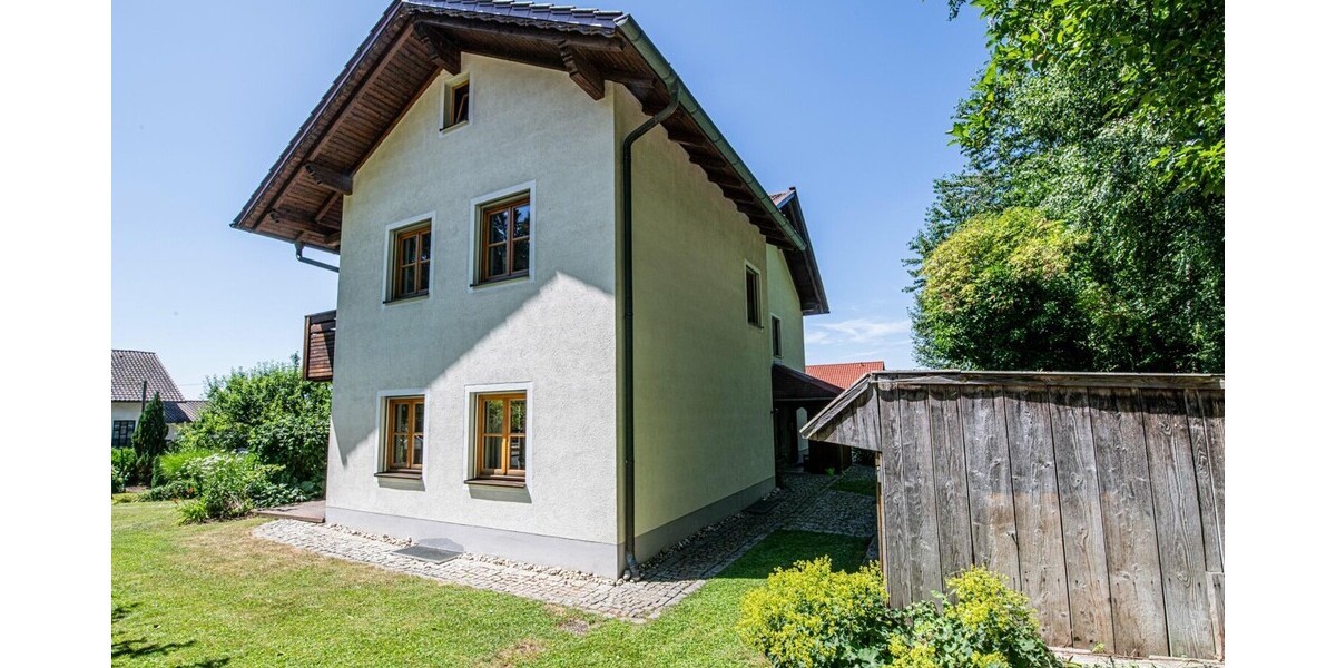 Top gepflegtes Ein- bis Zweifamilienhaus im Landhausstil in absolut ruhiger Lage - Einfamilienhaus Willmering / Geigen Geigen | Angebot:24605759