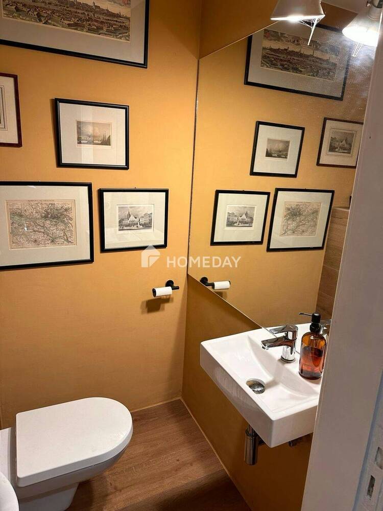Maisonette-Wohnung mit charmantem Wintergarten im Viertel