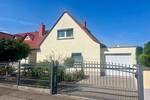 Anspruchsvolles EFH - ehem. Praxis mit Wohnhaus, Keller, Gartenhaus, GarageCarport + toller Garten!