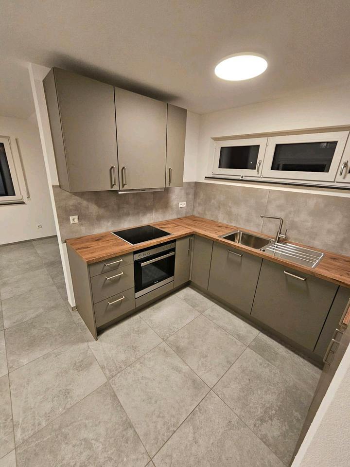 Erstbezug! Moderne, zentrale 3,5 Zimmer-Wohnung in Wehr zimmer