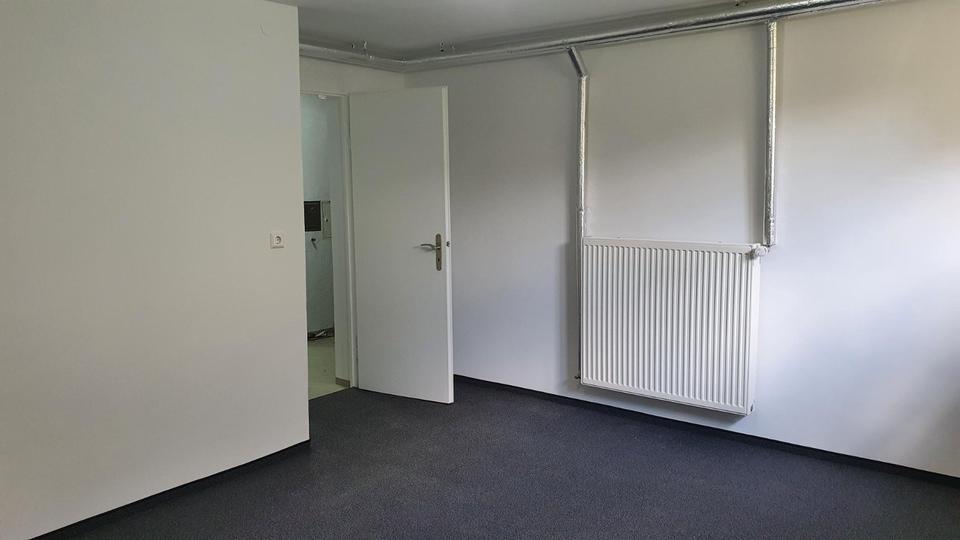 Ruhiger Büroraum mit Küche & WC in Stuttgart-Botnang