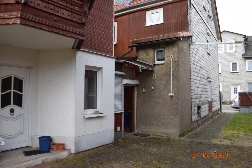 Geratal-OT, 1-2 Familienhaus 8 zimmer