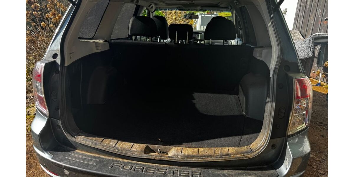 Subaru Forester 296.000 km 2.800 &euro; Brotterode-Trusetal 98596