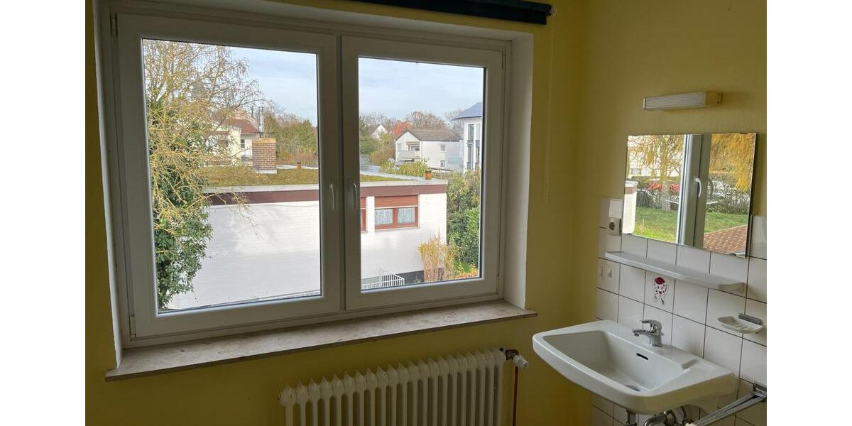 Einfamilienhaus Korbach - 9 Zimmer, 160 m&sup2;, 450.000&euro; | Angebot:25432331