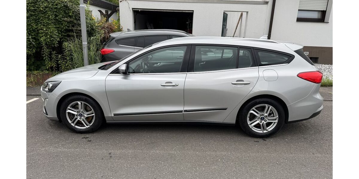 Ford Focus 30.000 km 14.900 &euro; Erftstadt (bei Köln) 50374