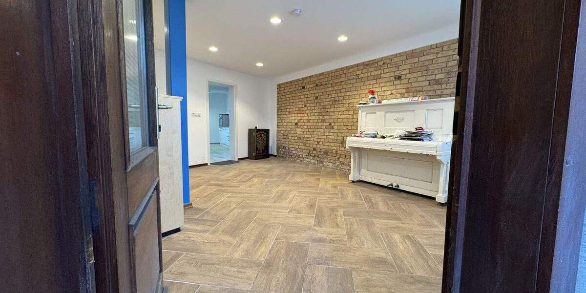 Mehrfamilienhaus, Wohnhaus Bad Langensalza - 8 Zimmer, 155 m&sup2;, 94.900&euro; | Angebot:25607992