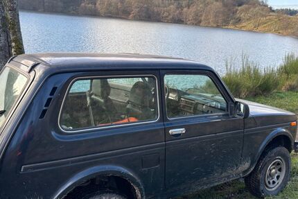 Lada Niva 140.000 km 4.900 &euro; Hontheim 54538