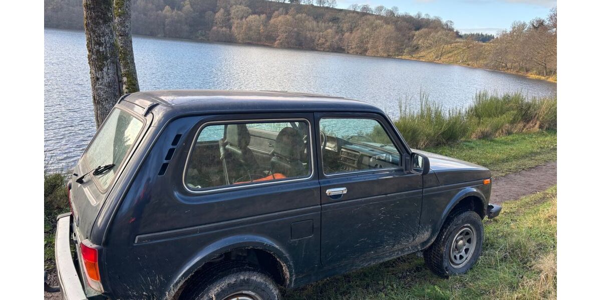Lada Niva 140.000 km 4.900 &euro; Hontheim 54538