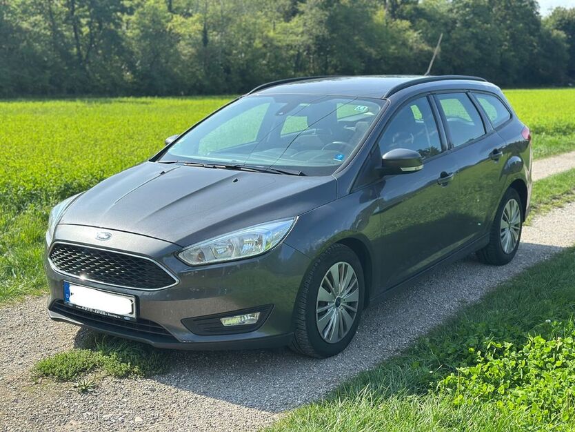 Ford Focus 206.343 km 3.900 € München 81827