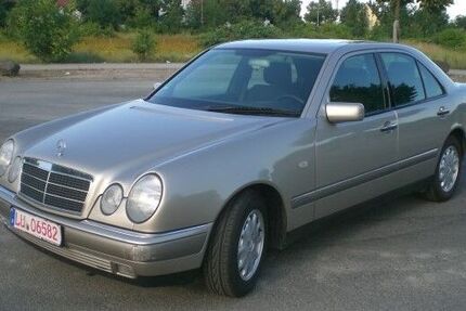 Mercedes-Benz E 230 115.406 km 4.650 € Großniedesheim 67259