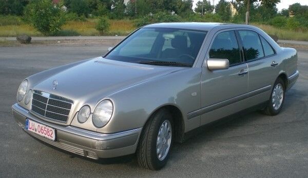 Mercedes-Benz E 230 115.406 km 4.650 € Großniedesheim 67259