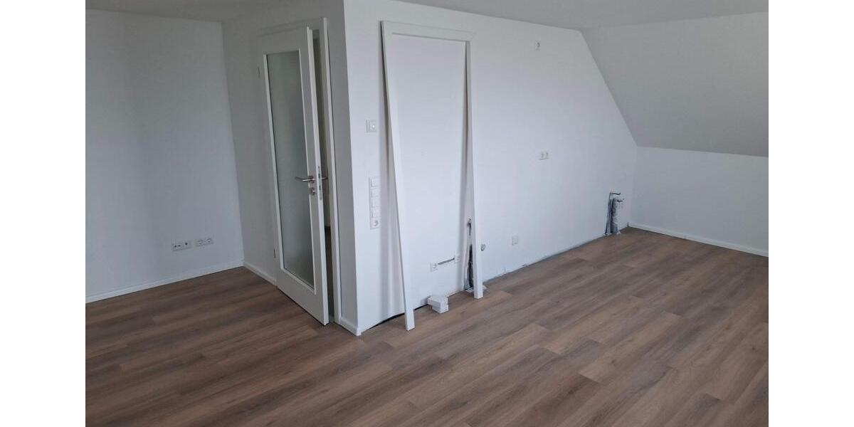 Dachgeschoßwohnung Eggenstein-Leopoldshafen Leopoldshafen - 2 Zimmer, 51 m&sup2;, 720&euro; | Angebot:26040720