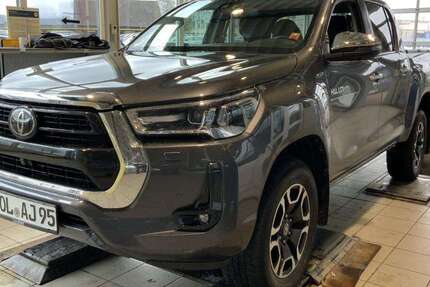Toyota Hilux 73.506 km 39.990 &euro; Holzminden 37603