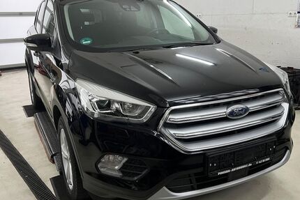 Ford Kuga 95.566 km 11.950 &euro; Schönebeck 39218