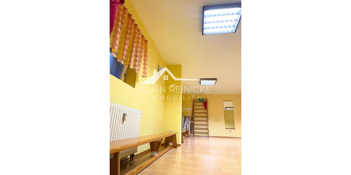 Zwei Familien auf 2 Etagen (OG+DG) 9 zimmer