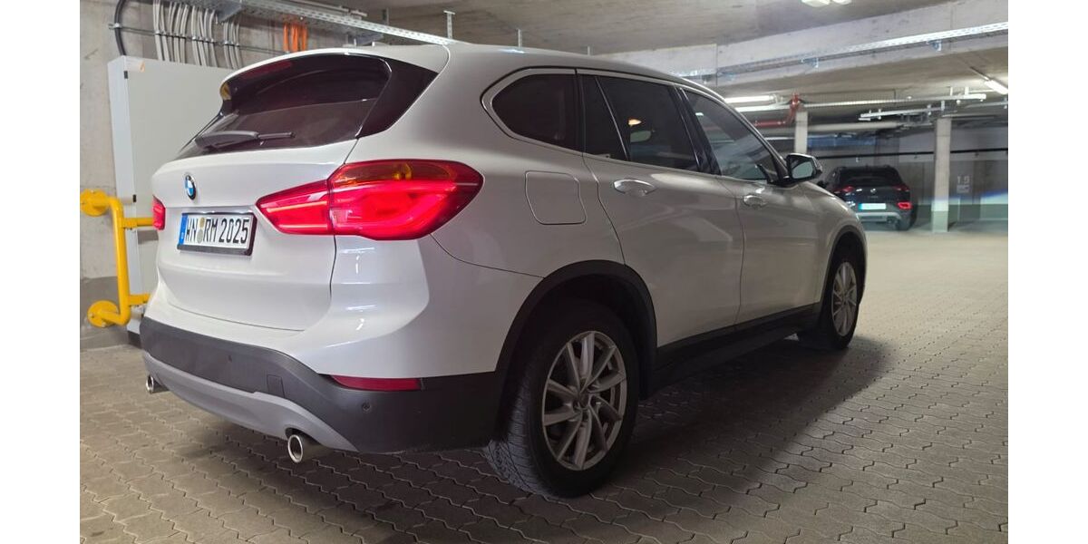 BMW X1 168.000 km 14.900 &euro; Stuttgart 70372