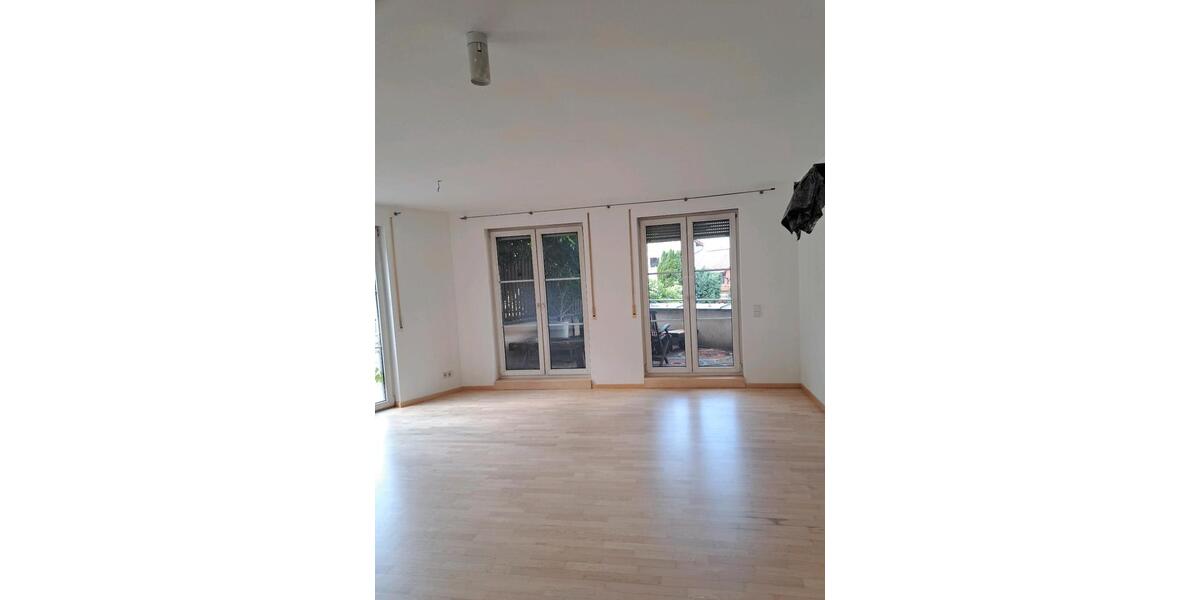 Etagenwohnung Hirschaid - 3 Zimmer, 117 m&sup2;, 1.100&euro; | Angebot:25266255