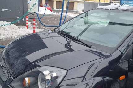 Ford Fiesta 76.592 km 2.300 &euro; Solingen 42651