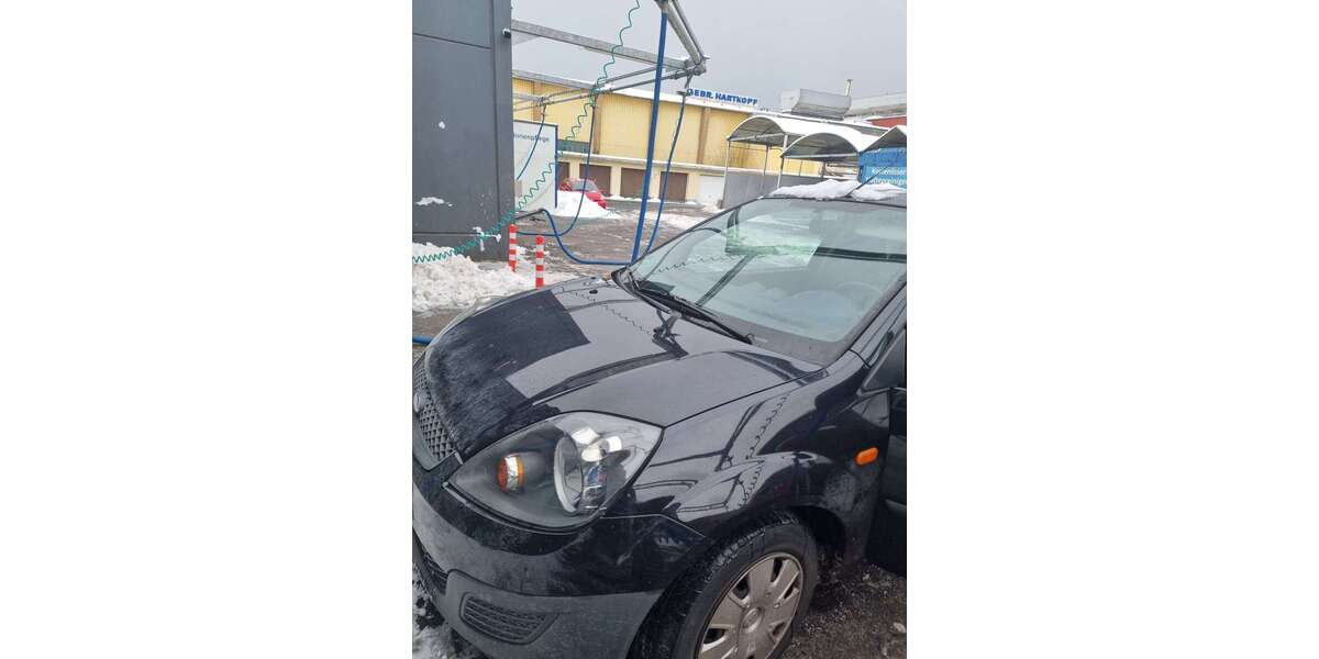 Ford Fiesta 76.592 km 2.300 &euro; Solingen 42651