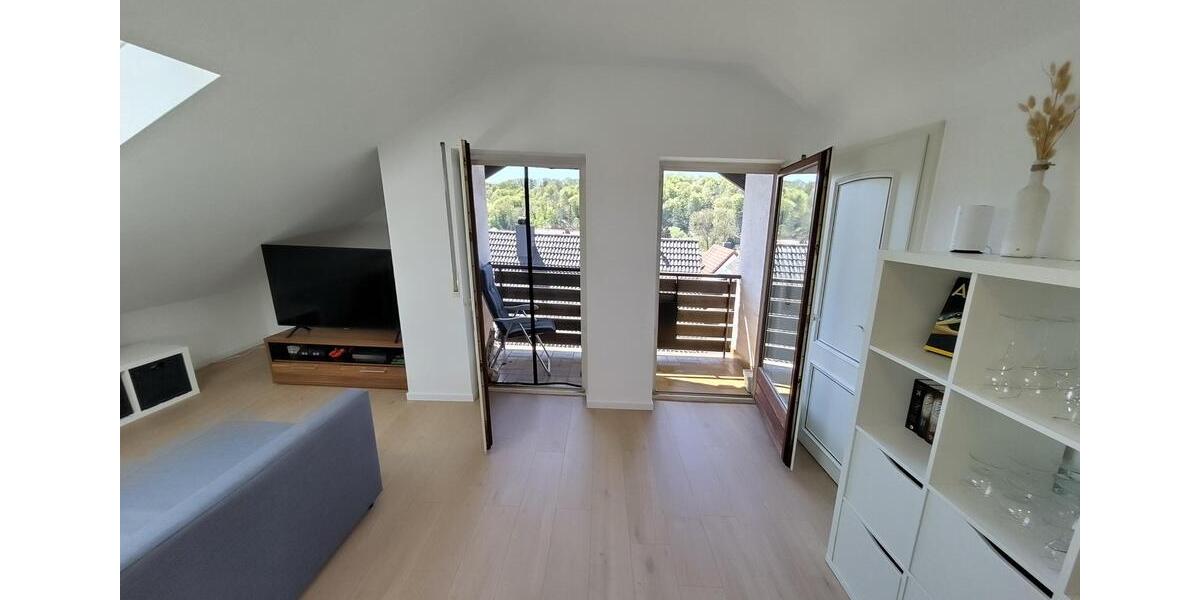 Dachgeschoßwohnung Contwig - 2.5 Zimmer, 52 m&sup2;, 600&euro; | Angebot:26415486