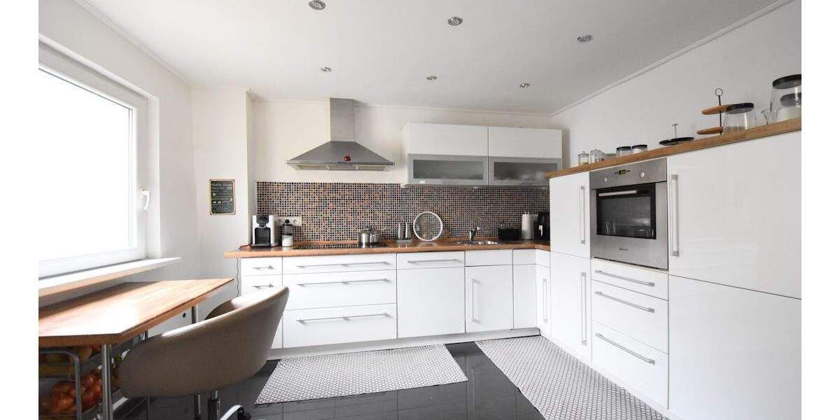 Einfamilienhaus Sinsheim - 9 Zimmer, 202 m&sup2;, 499.000&euro; | Angebot:24810793