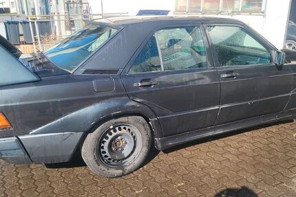 Mercedes-Benz 190 259.000 km 6.700 &euro; Wallerfangen 66798