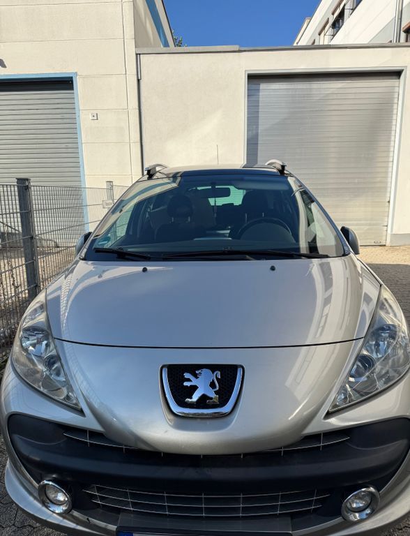Peugeot 207 249.000 km 1.745 € München 81829