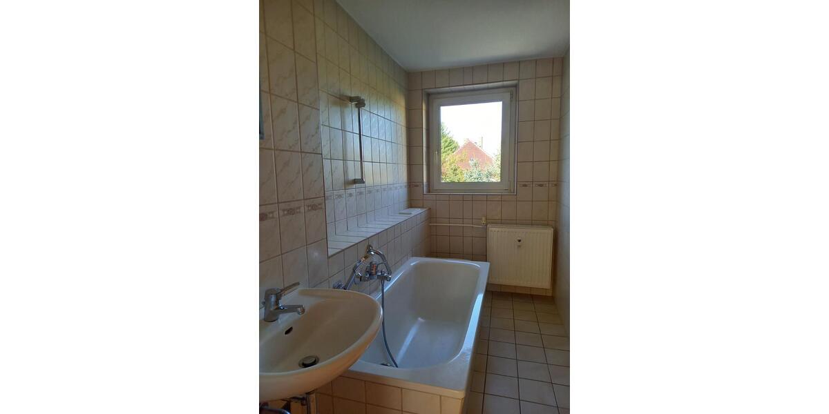 RESERVIERT! Lichtdurchflutete, sehr gepflegte 3-Zimmer-Wohnung sin Krauschwitz 3 zimmer