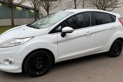 Ford Fiesta 157.000 km 4.290 € Röfingen 89365