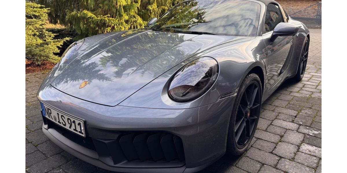Porsche 992 1.192 km 191.880 &euro; Straßenhaus 56587