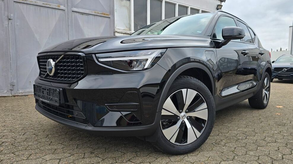 Volvo XC40 60.215 km 28.600 € Neuss 41462